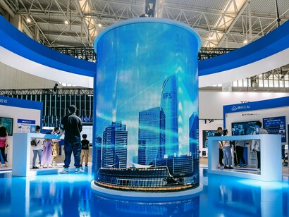 La distribuzione del capitale finisce così per influenzare non solo la dimensione del mercato, ma anche le possibilità concrete di sviluppo e sperimentazione tecnologica