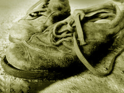 Perché non creare un business per donare le scarpe bambini?