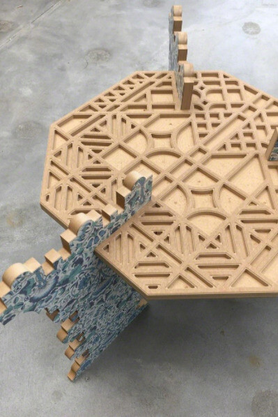 Loin Avec Moi. Courtesy of LMAKgallery