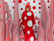 Yayoi Kusama with her installation © Hans G. Andersson