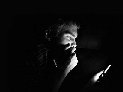 Nos cuesta inhibir estímulos o distractores externos a la hora de culminar una actividad en otros tiempos tan normal y extendida como leer un libro