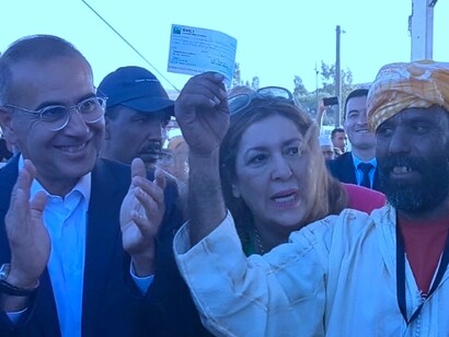 Nabil Baraka con el ganador del certamen