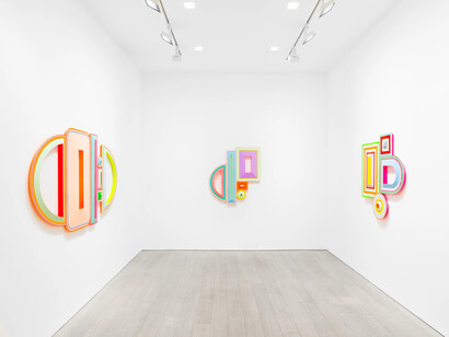 Beverly Fishman, Geometries of hope (and fear), exhibition view. Courtesy of Miles McEnery Gallery 