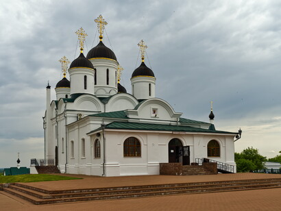 El Palacio de la Transfiguración.  No es un palacio en el sentido tradicional, sino un complejo religioso que incluye una catedral dedicada a la Transfiguración de Jesús. Murom, Rusia