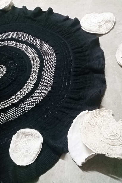 Opera della mostra Texture of Resistance di Maria Elisa D’Andrea e Giulia Nelli