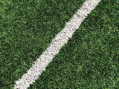 Campo di calcio. Il calcio moderno: concretezza vs. bel gioco, la scelta tra Mourinho e De Rossi