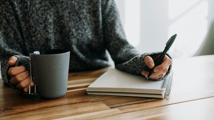 Escribir una novela no es solo dejarse llevar por la inspiración, sino aprender a darle dirección al impulso creativo