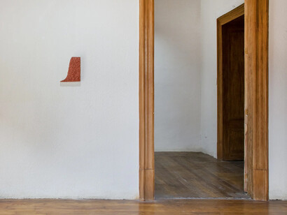 Amanda Ziemele, With a pinch of salt, exhibition view. Courtesy of Saenger Galería