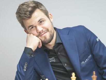 Magnus Carlsen es un Gran Maestro de ajedrez noruego, coronado como el decimosexto Campeón Mundial de Ajedrez