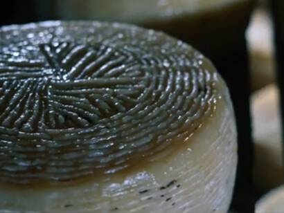 Ogni forma di Pecorino di Farindola racchiude secoli di saperi tramandati di generazione in generazione