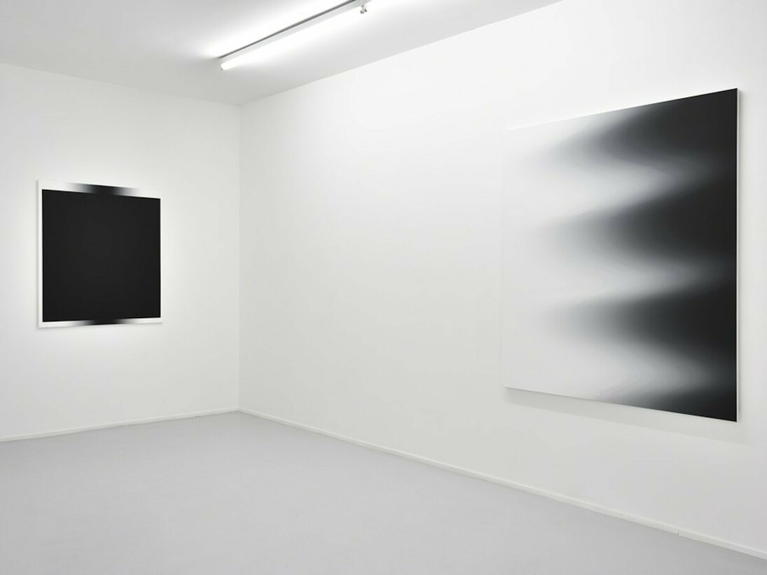 Hiatus, Exhibition view. Courtesy of Suzanne Tarasieve