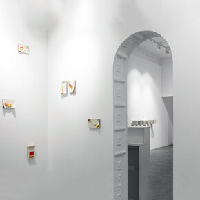 Various artitst, Entrelíneas, exhibition view. Courtesy of La Cometa Gallery