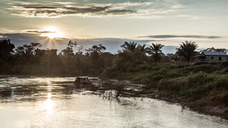 Bolpebra es la triple frontera ubicada al noroeste de Bolivia y al límite con Perú y Brasil. El nombre deriva de la conjugación de las primeras letras de los tres países. Geográficamente, Bolpebra se encuentra al extremo noroeste de Bolivia, a orillas del río Acre en el punto tripartito Bolivia-Brasil-Perú