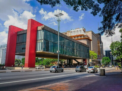 Imagem do Museu de arte de São Paulo Assis Chateaubriand localizado na Avenida Paulista em São Paulo, Brasil