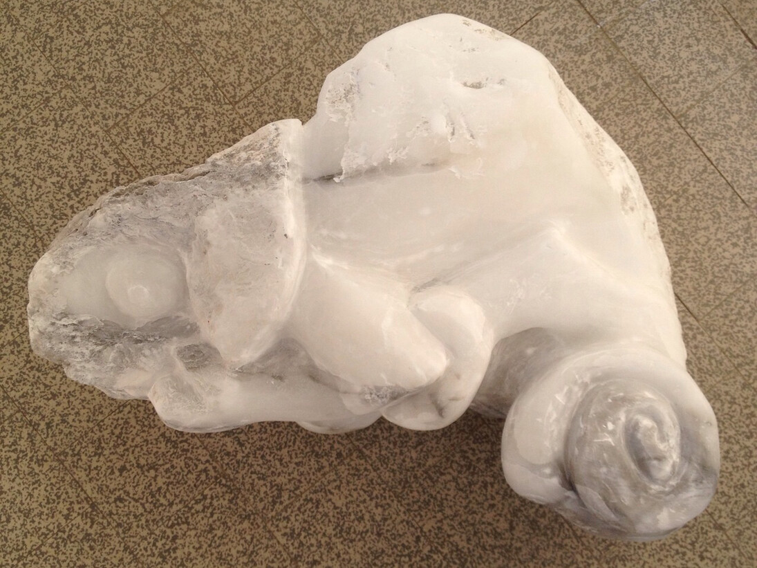 Camaleonte, Alabastro, 65 x 35 cm
