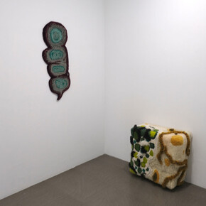 Holly Holmes, Findings, exhibition view. Courtesy of Bert Green Fine Art