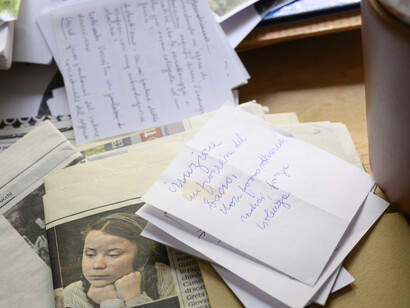 Questi foglietti volanti rappresentano la somma massima del mio stato confusionale, foto Valeria Nonni