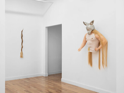 Josh Rabineau, Tender split, exhibition view. Courtesy of Fragment Gallery