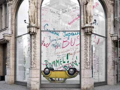 Walid Raad, Like a rubber rung on a ladder, exhibition view. Courtesy of Galerie Thomas Schulte