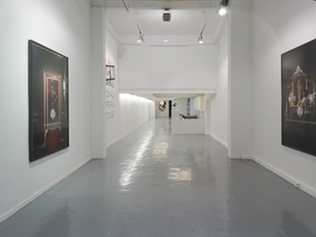 Order. Act III. Dinner at The Dorchester.Exhibition view. Courtesy of ADN Galeria