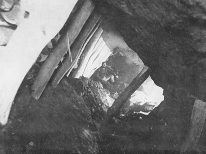 Fotografía incluida en el libro "South Africa and the Transvaal war" (Louis Creswicke, 1900). Bajo el suelo africano se encuentran algunos de los recursos más codiciados del planeta, cuya extracción ha atraído durante siglos intereses extranjeros