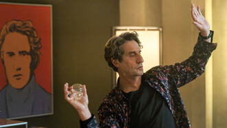 El escritor Martín Bouchard (Diego Peretti) atraviesa un bloqueo creativo y comienza a recibir terapia de Ulises (Ricardo Darín)