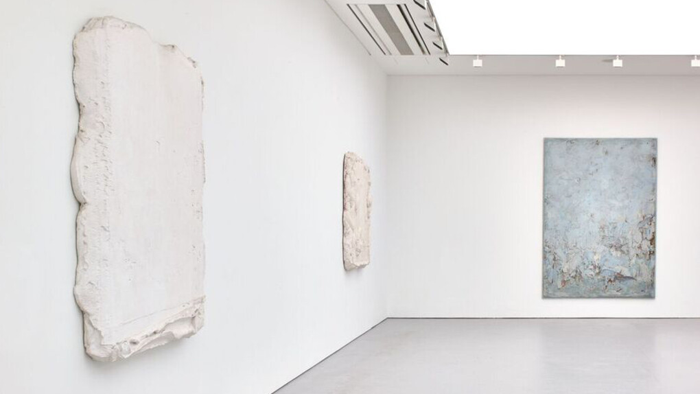 Bram Bogart, Exhibition view. Courtesy of Saatchi Gallery