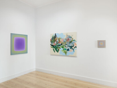 Various artists, Summer gardens. Paintings and photographs of gardens today, exhibition view. Courtesy of Galerie Albrecht 