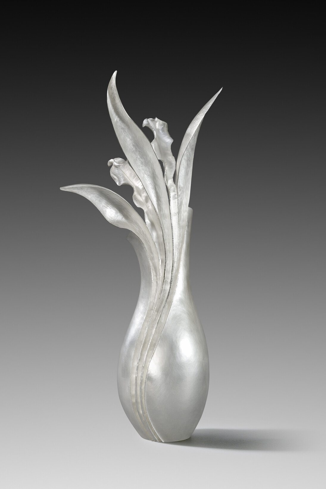 'Persephone' Vase, 2012, Rauni Higson. Image © The Goldsmiths' Company