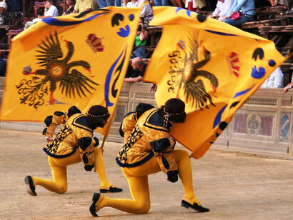 Cerimonia prima il Palio di Siena