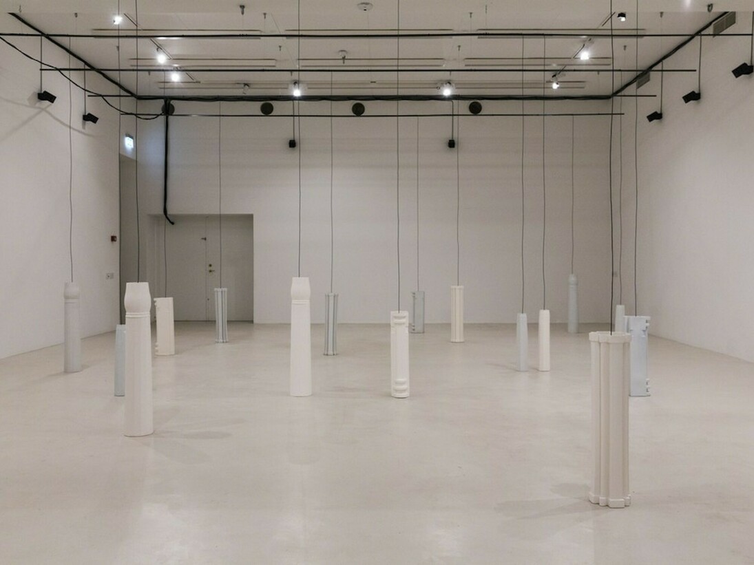 Resonating Pillars, Exhibition view. Courtesy of Den Frie