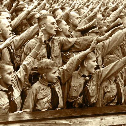 Juventudes del Partido Nacionalsocialista Obrero Alemán saludan al Führer, 1937