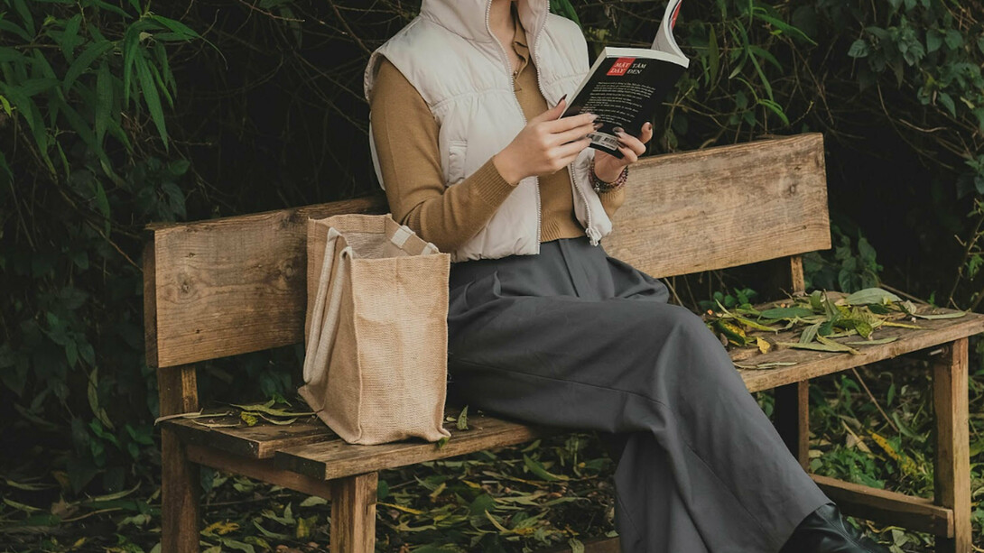 Expérimenter contraintes hasardeuses et créatives pour recréer un poème