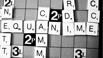 Ci si dimentica che la memoria del bambino è viva e in grado di assorbire con velocità le cose nuove, e che un vocabolario personale si forgia soprattutto a quell’età. Perché non approfittarne?