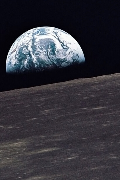 La Tierra en perspectiva desde la luna y el espacio