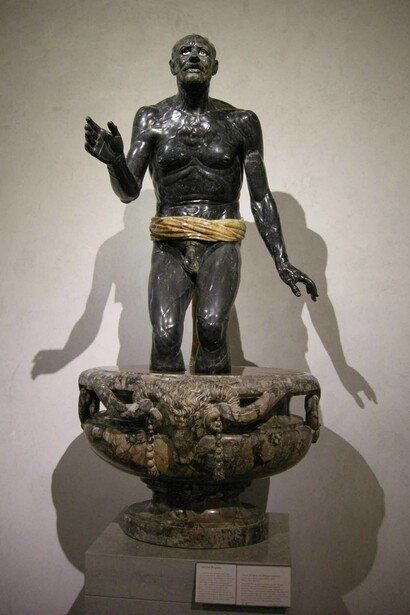 Estatua de Séneca en el Museo del Louvre de París