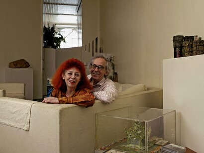 Christo and Jeanne-Claude at their home in SoHo, New York City, September 26, 2004, Photo: Wolfgang Volz © 2004 Christo and Jeanne-Claude Foundation
