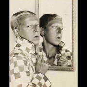 Claude Cahun, Untitled, Self-portrait, circa 1928, photograph, gelatin silver print, 30 x 23,8 cm. Courtesy of Musée d’arts de Nantes