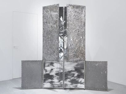 Timsam Harding, Ni de lejos cerca, vista de exhibición. Cortesía de la Galería T20