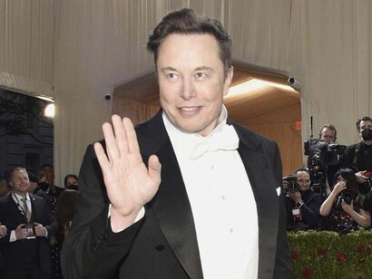 Elon Musk sostiene con convinzione che un giorno sarà possibile uniformare il cervello a una macchina artificiale, cioè a un computer