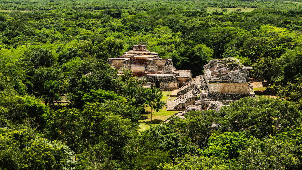 La zona arqueológica de Ek' Balam en el Municipio de Temozón, Yucatán, México
