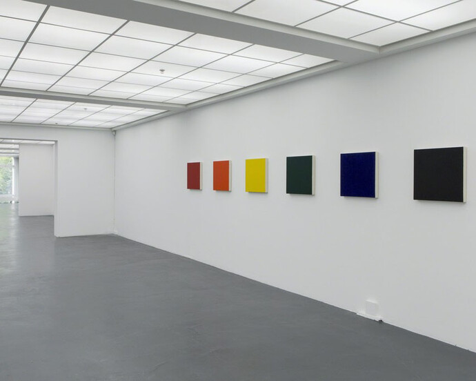 Marcia Hafif, Exhibition view. Courtesy of Kunsthaus Baselland 