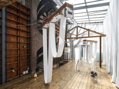 Yuko Mohri, exhibition view. Courtesy of Pirelli HangarBicocca