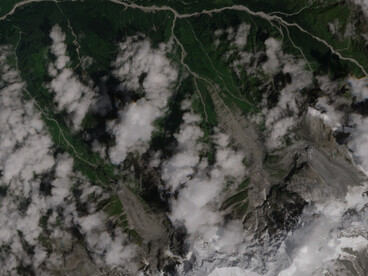 Comunidades enteras en los distritos de Chitwan, Nawalparasi, Gorkha, Dhading y Tanahun. El desastre dejó 1.367 fallecidos y más de 5.132 desaparecidos en Nepal, además de las víctimas en el Tíbet. Nepal: cobertura de catástrofes, septiembre de 2026