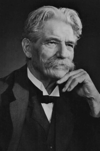 Albert Schweitzer: in Gabon he cured thousands of Africans and helped them lead better lives