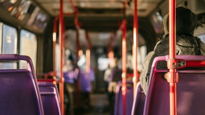 Sobre a constância: a rotina de pegar o mesmo ônibus, ao mesmo horário, todos os dias