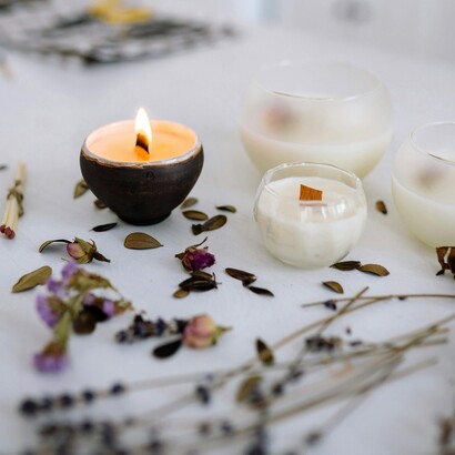 Non si guarisce solo eliminando il sintomo, ma reintegrando le parti di sé rimaste congelate nel trauma