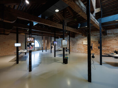 Paulo Nazareth, Algebra, veduta della mostra. Cortesia di Punta della Dogana