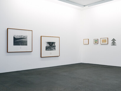 Hamish Fulton, Exhibition view. Courtesy of Häusler Contemporary
