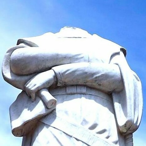 Estátua de Cristóvão Colombo foi decapitada em Boston